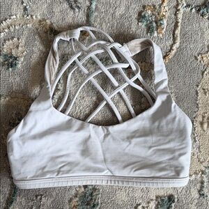Lululemon free to be wild bra